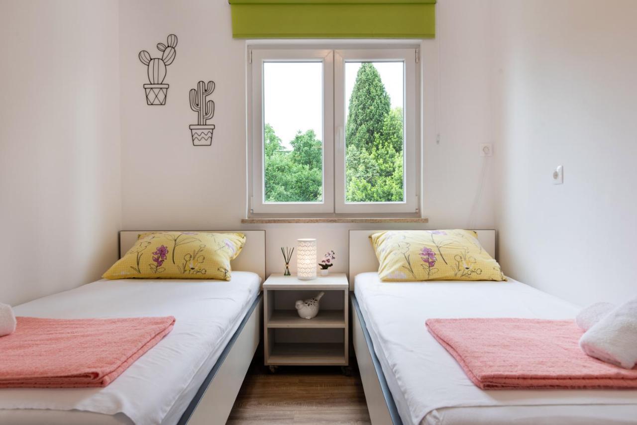 Superior Apartment Sincic 포레치 외부 사진